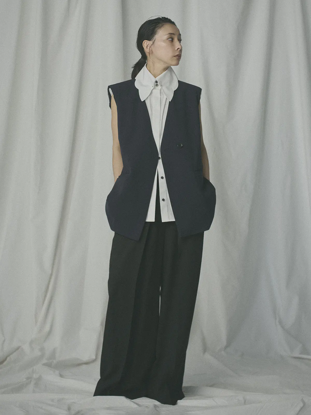 【2／23　23:59までWEB先行販売中】CIS.／リボンポケットジレ／無地 ネイビー 36(7号）