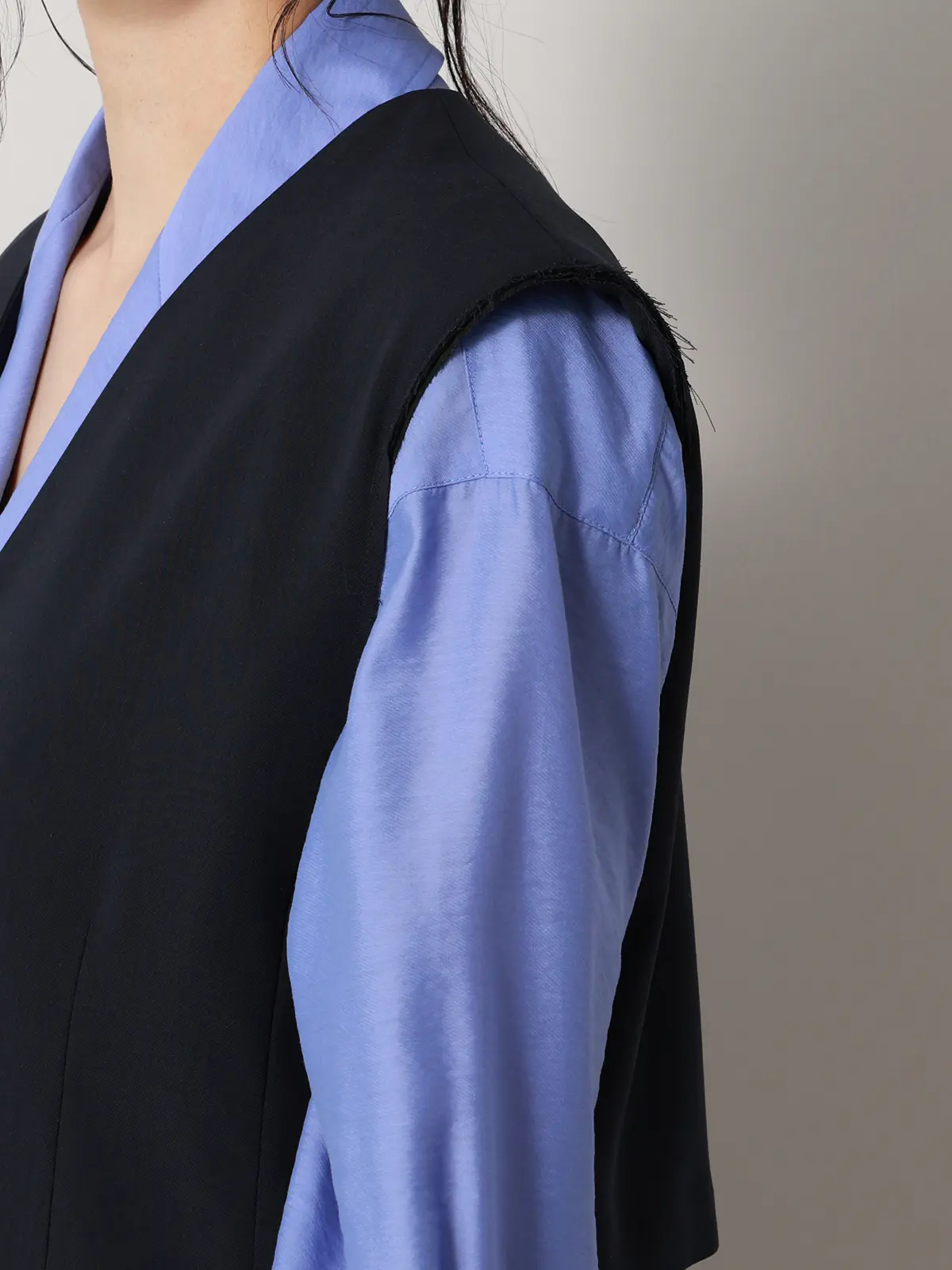 【2／23　23:59までWEB先行販売中】CIS.／リボンポケットジレ／無地 ネイビー 36(7号）