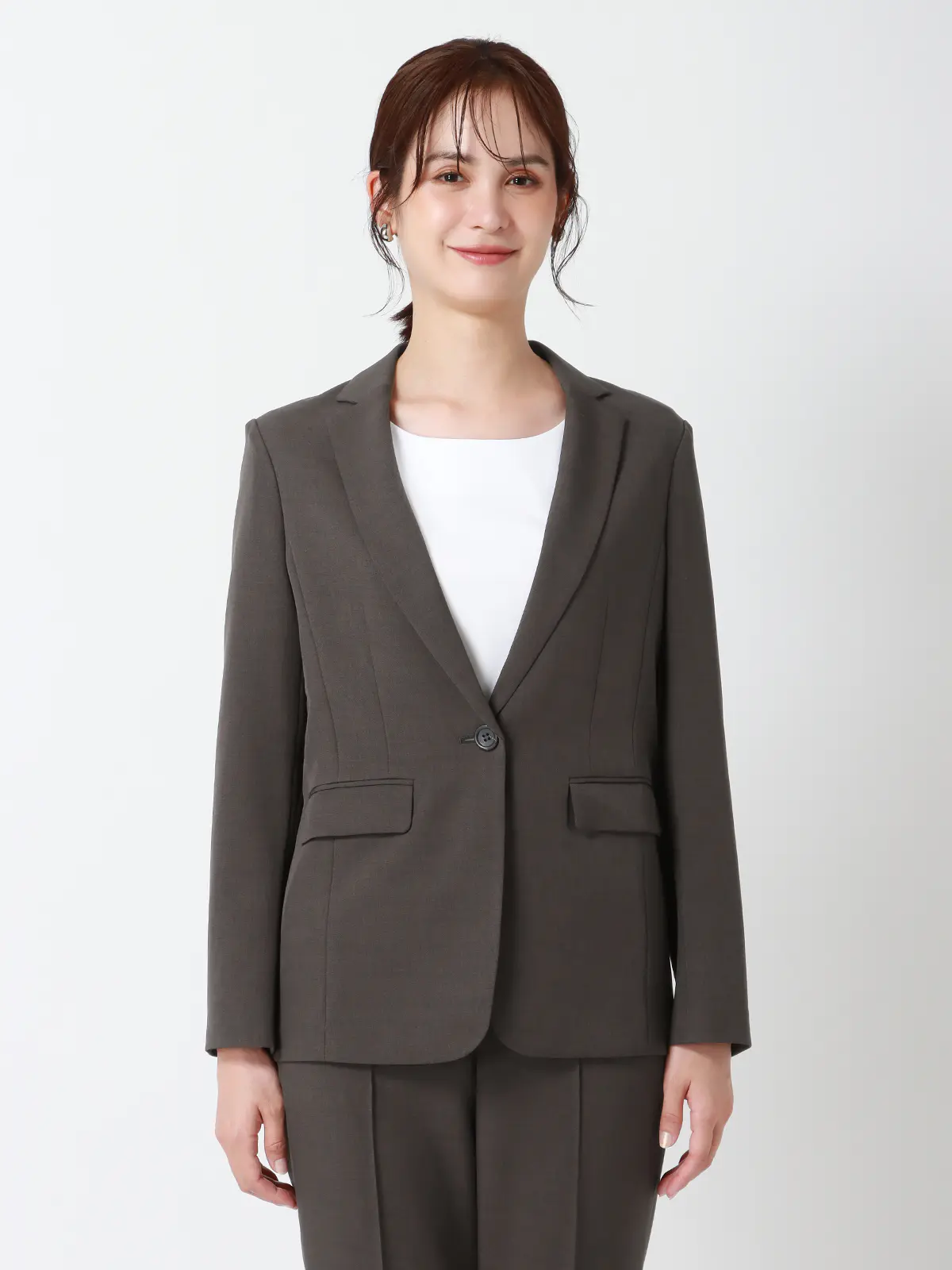 WEB限定／PERFORMANCE SUIT／ジャケット＆パンツ＆トップスセットアップ ブラウン 36(7号）
