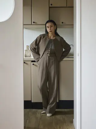 ベージュ系