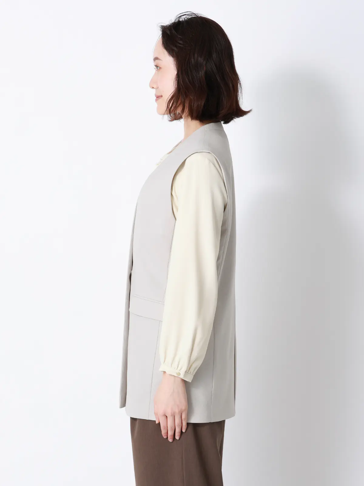 CHANTOWA／ダブルブレストジレ／Vカラー／ウォッシャブル／ドビーストレッチ／織柄 グレージュ 36(7号）