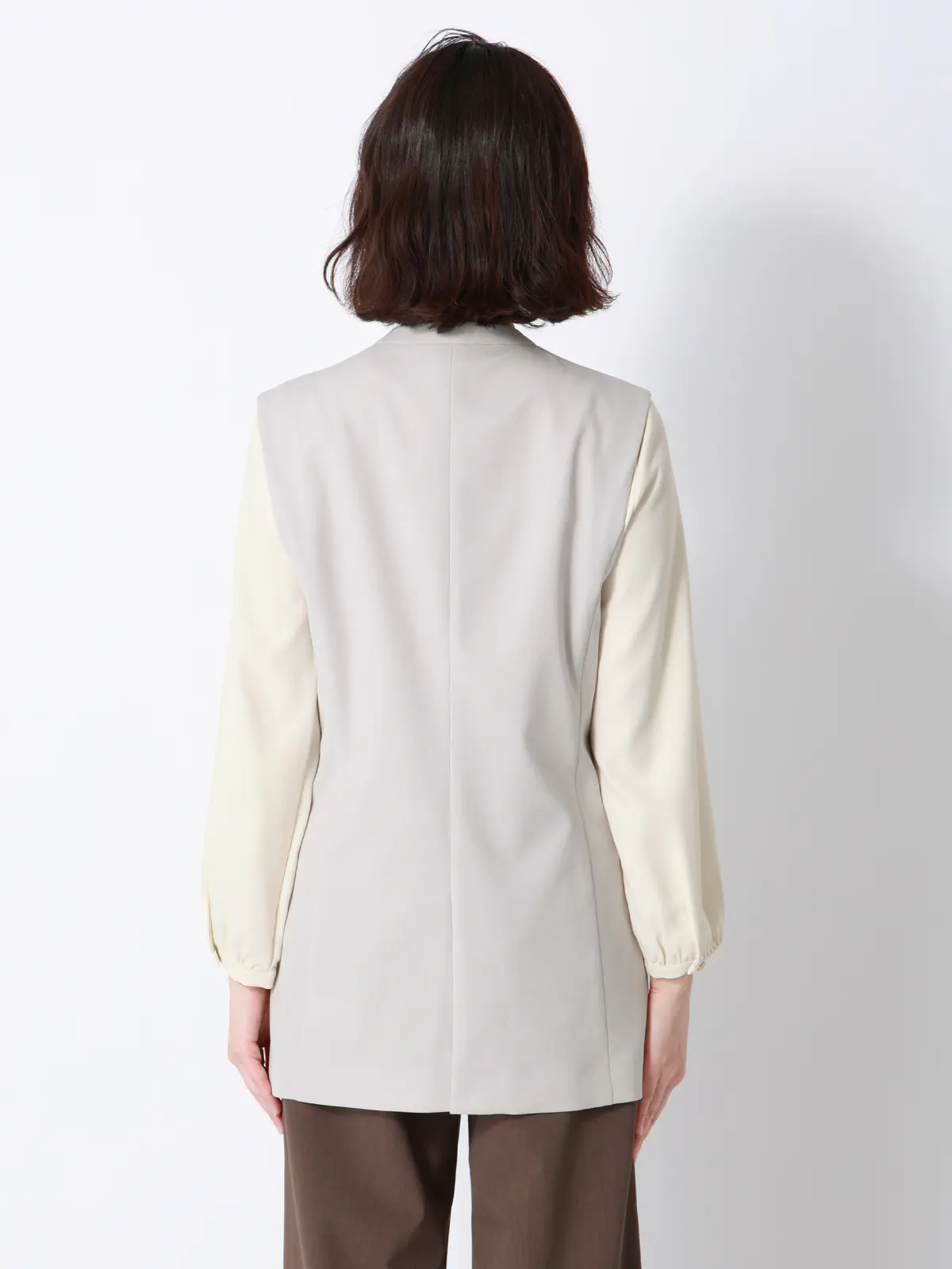 CHANTOWA／ダブルブレストジレ／Vカラー／ウォッシャブル／ドビーストレッチ／織柄 グレージュ 36(7号）