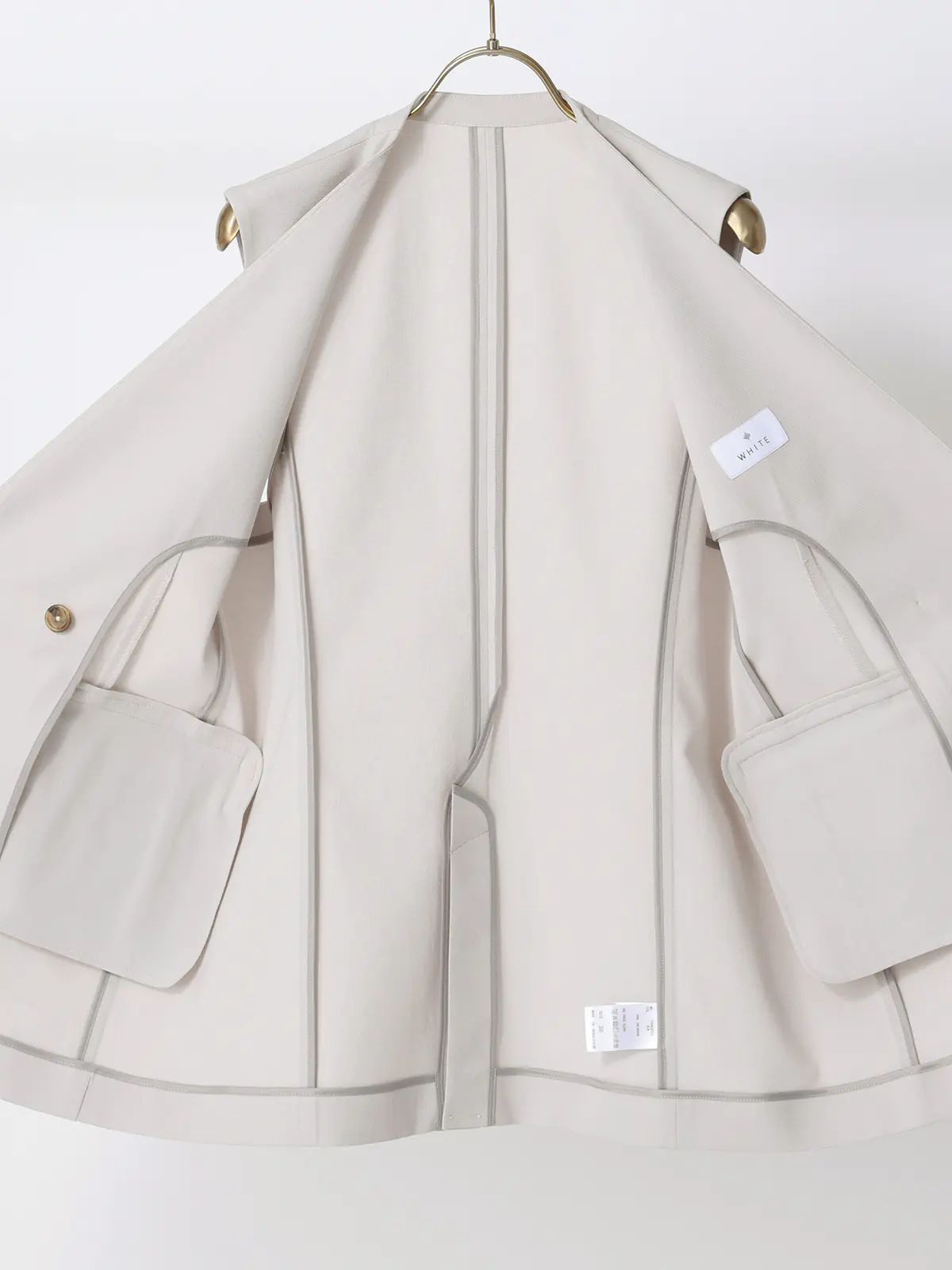 CHANTOWA／ダブルブレストジレ／Vカラー／ウォッシャブル／ドビーストレッチ／織柄 グレージュ 36(7号）