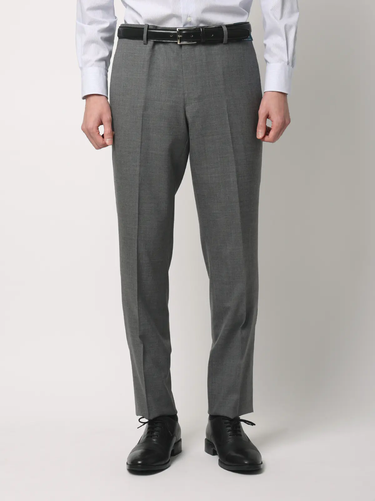 テーパードパンツ／尾州／SUPER100’sウールトロピカル／無地／IN05 グレー SS