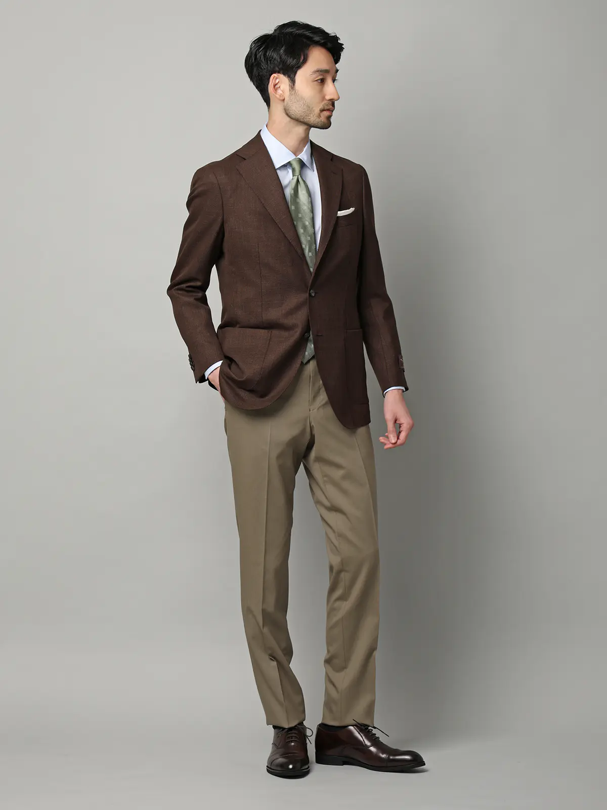 テーパードパンツ／尾州／SUPER100’sウールトロピカル／無地／IN05 ベージュ SS