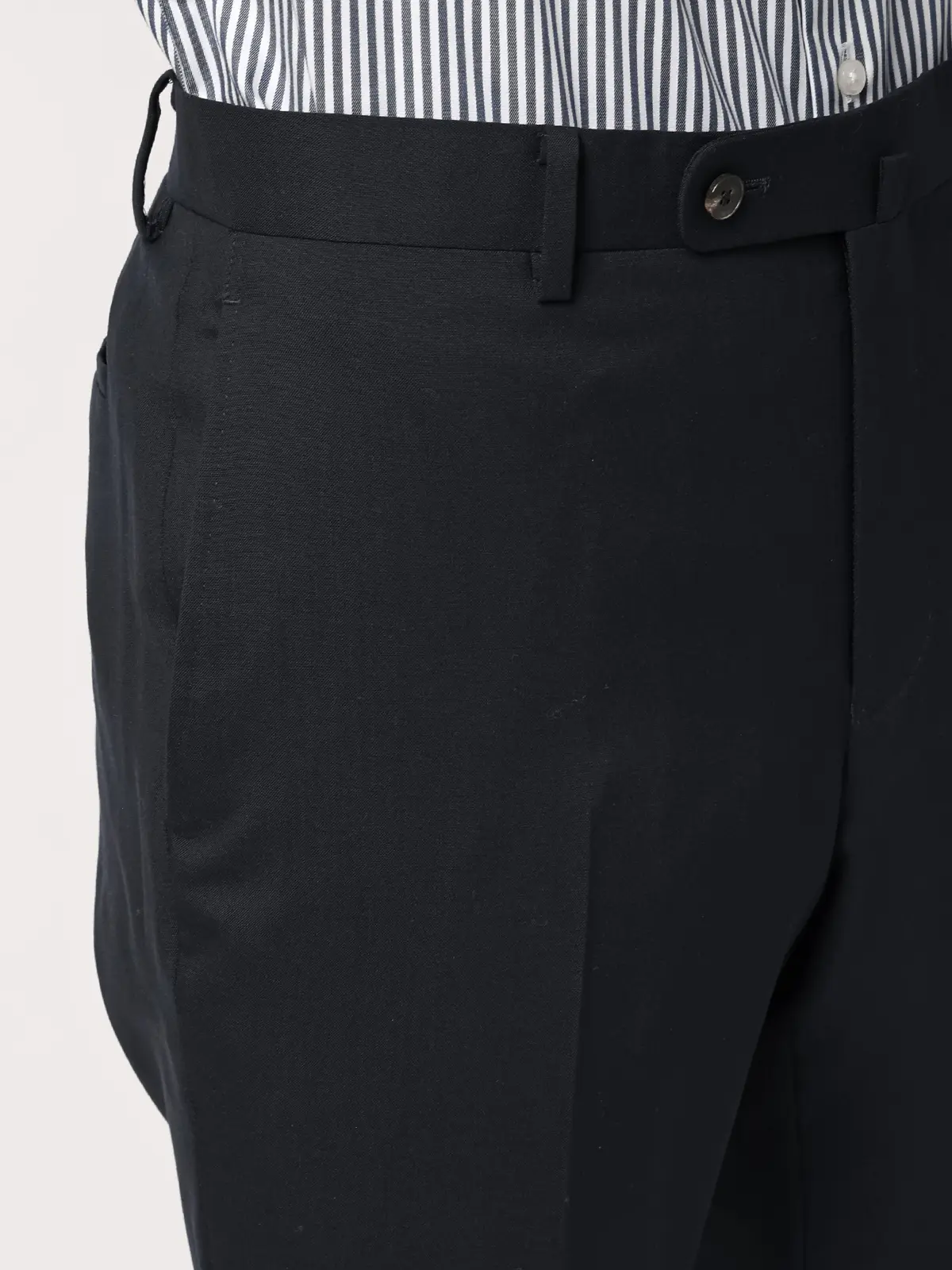 テーパードパンツ／尾州／SUPER100’sウールトロピカル／無地／IN05 ネイビー SS