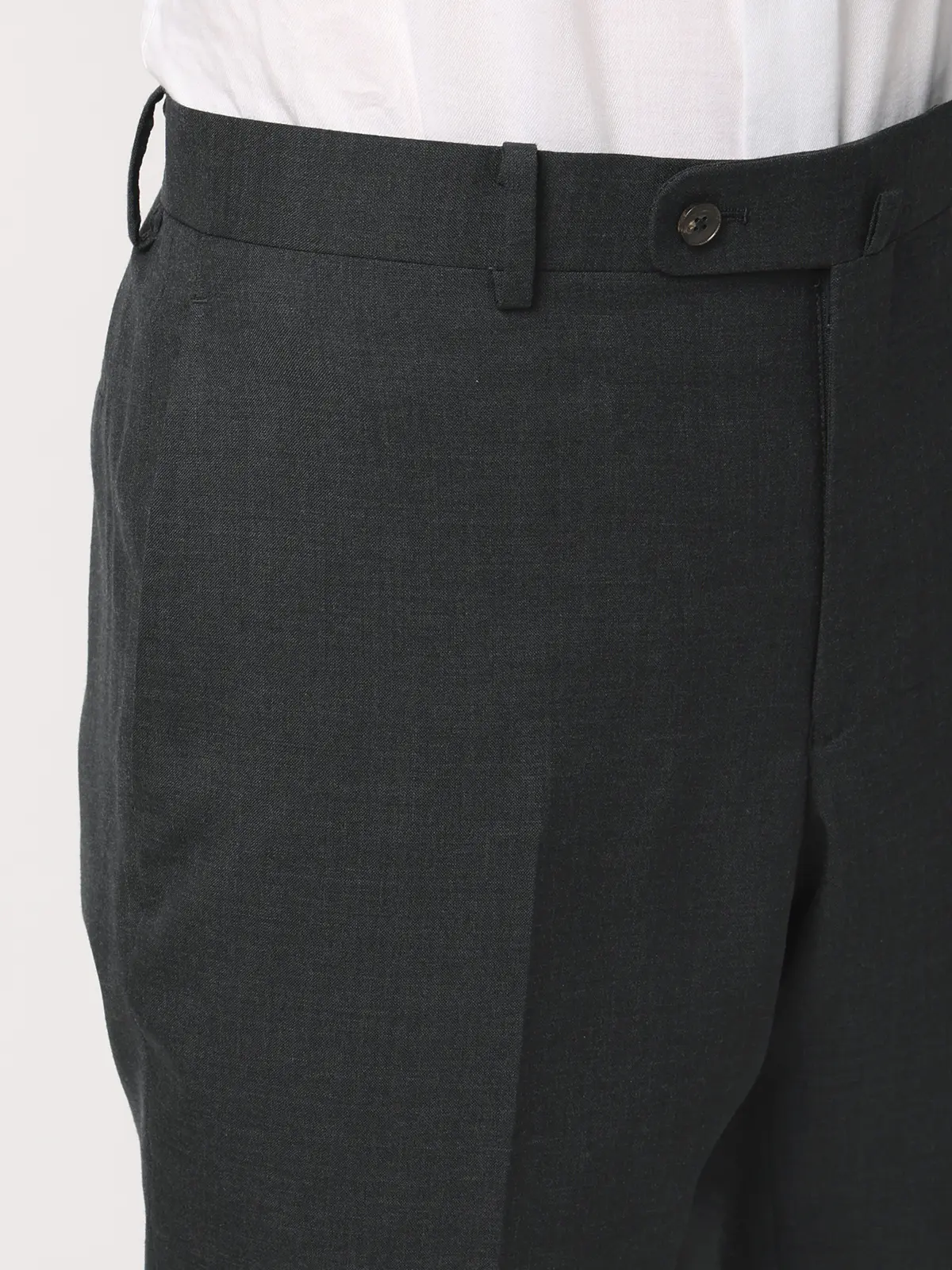 テーパードパンツ／尾州／SUPER100’sウールトロピカル／無地／IN05 チャコール SS