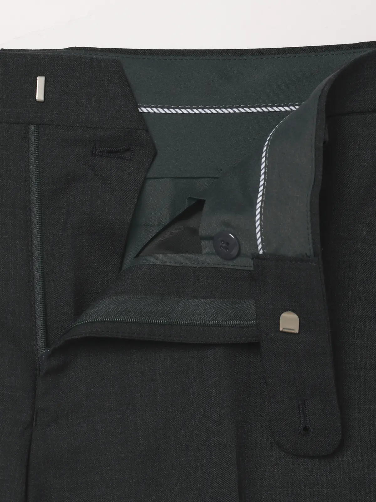 テーパードパンツ／尾州／SUPER100’sウールトロピカル／無地／IN05 チャコール SS