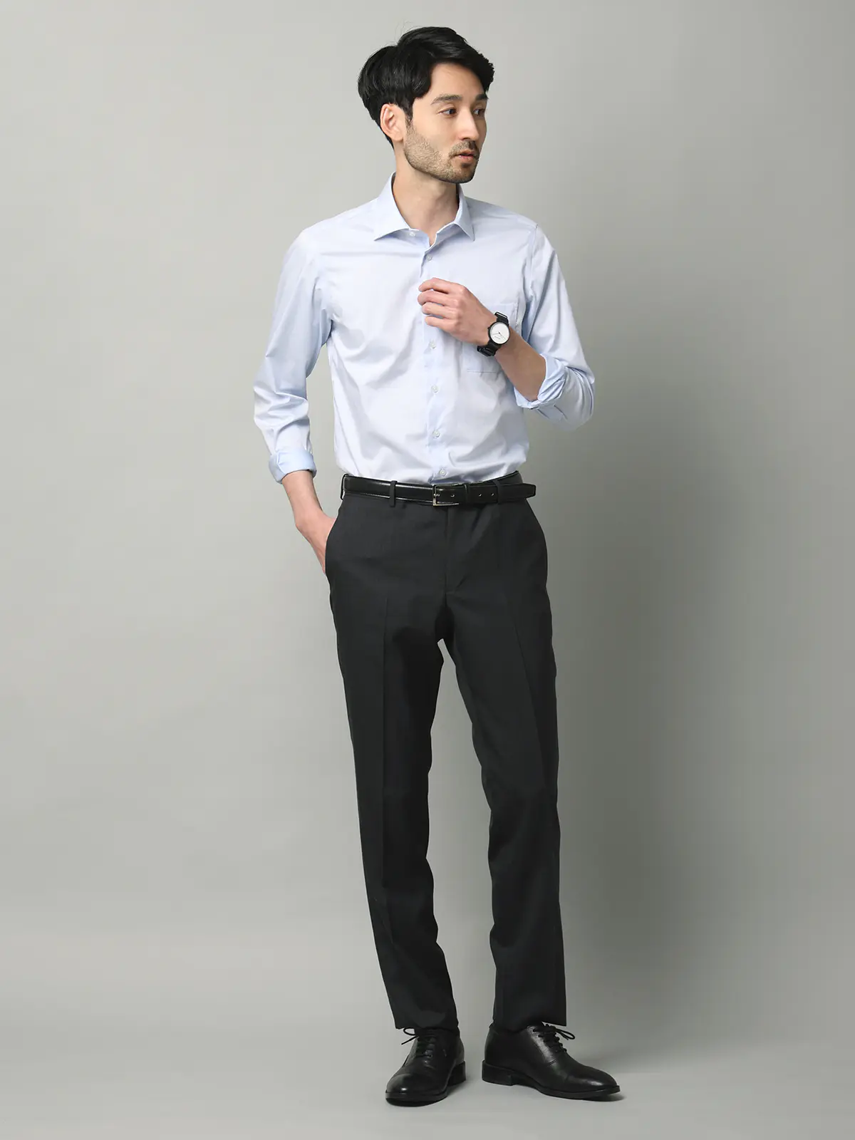 テーパードパンツ／尾州／SUPER100’sウールトロピカル／無地／IN05 チャコール SS