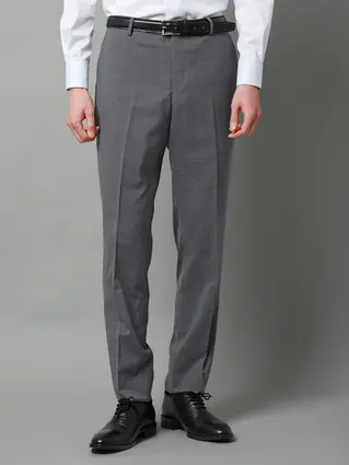 春夏／テーパードパンツ