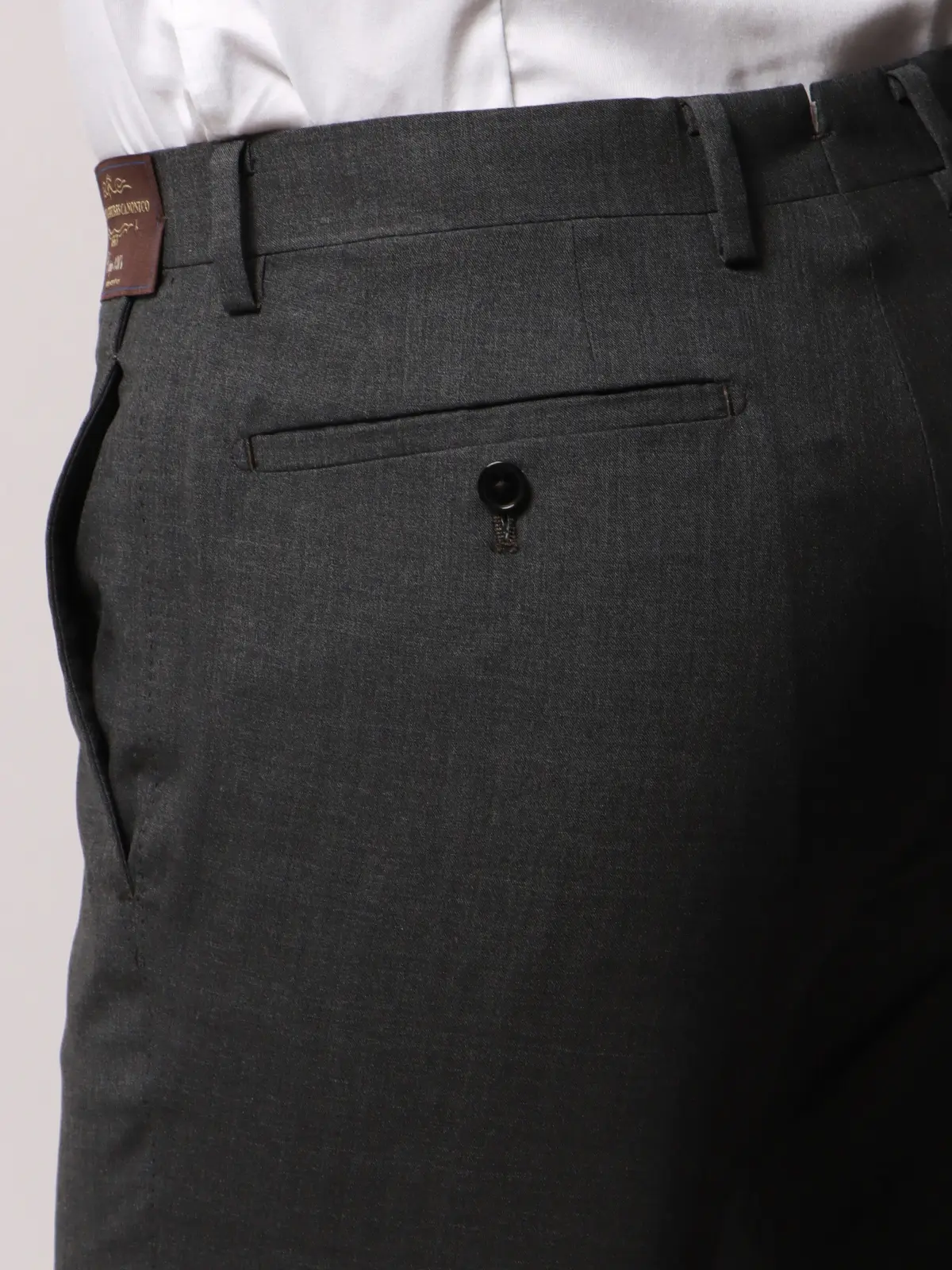 【訳アリ商品】テーパードパンツ／CANONICO／SUPER120's／ウールトロピカル／IN05 チャコール 5L