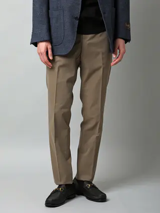 通年／テーパードパンツ