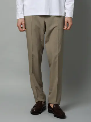 春夏／テーパードパンツ