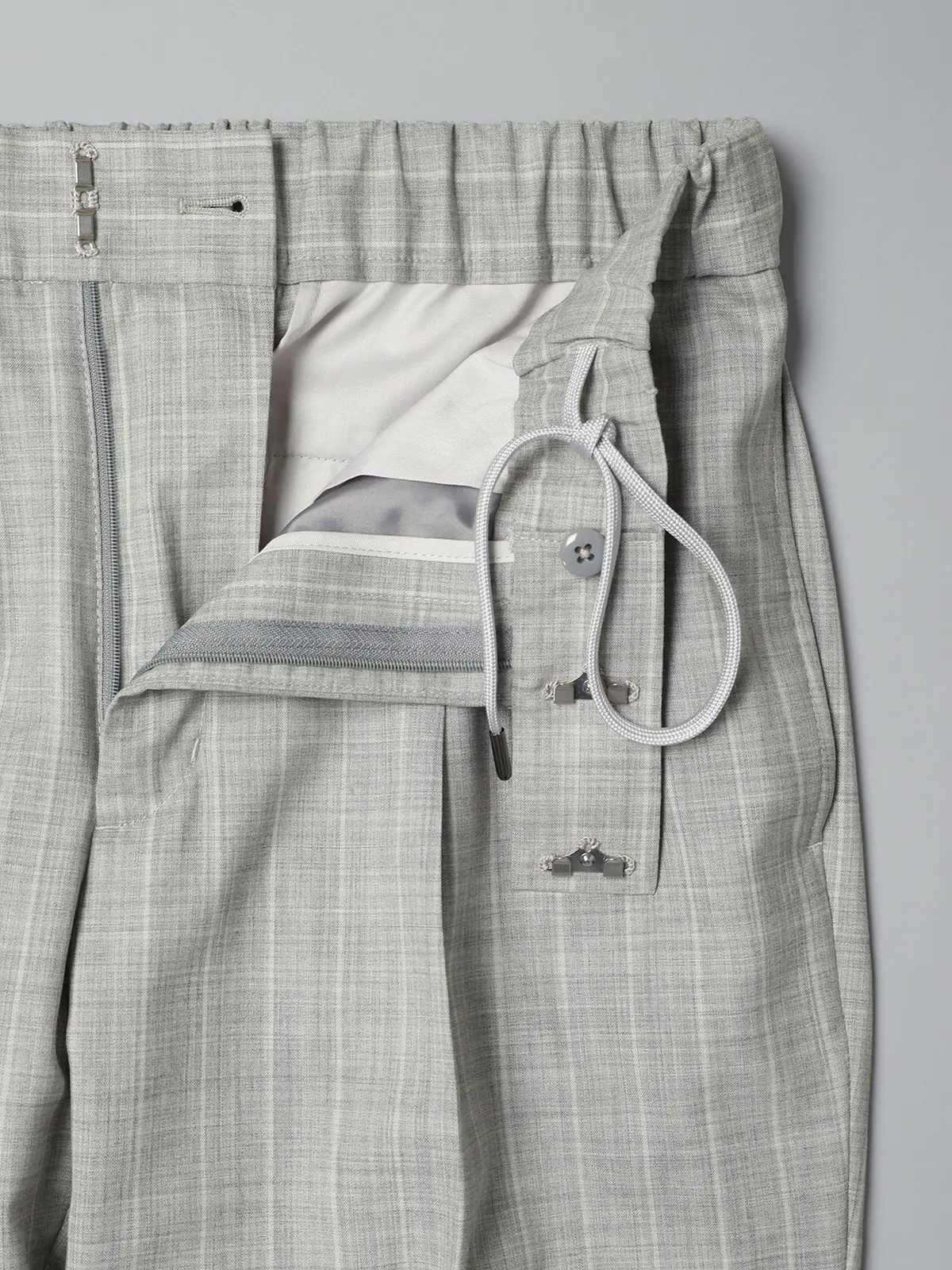 GOOVI／タックストレートパンツ／SUPER100'sウールトロピカル／ワイドストライプ ライトグレー 1