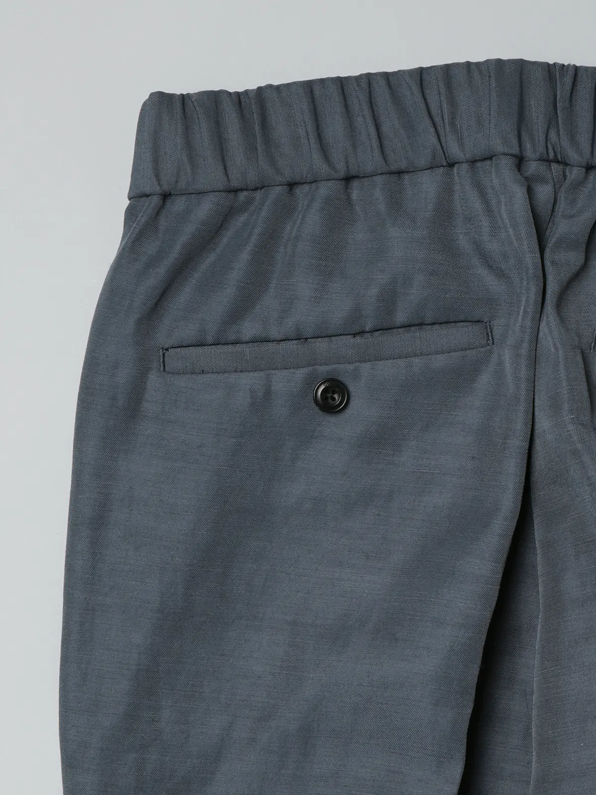 GOOVI／タックストレートパンツ／ナイロンリネン／ヴィンテージギャバジン／無地 ブルー 1