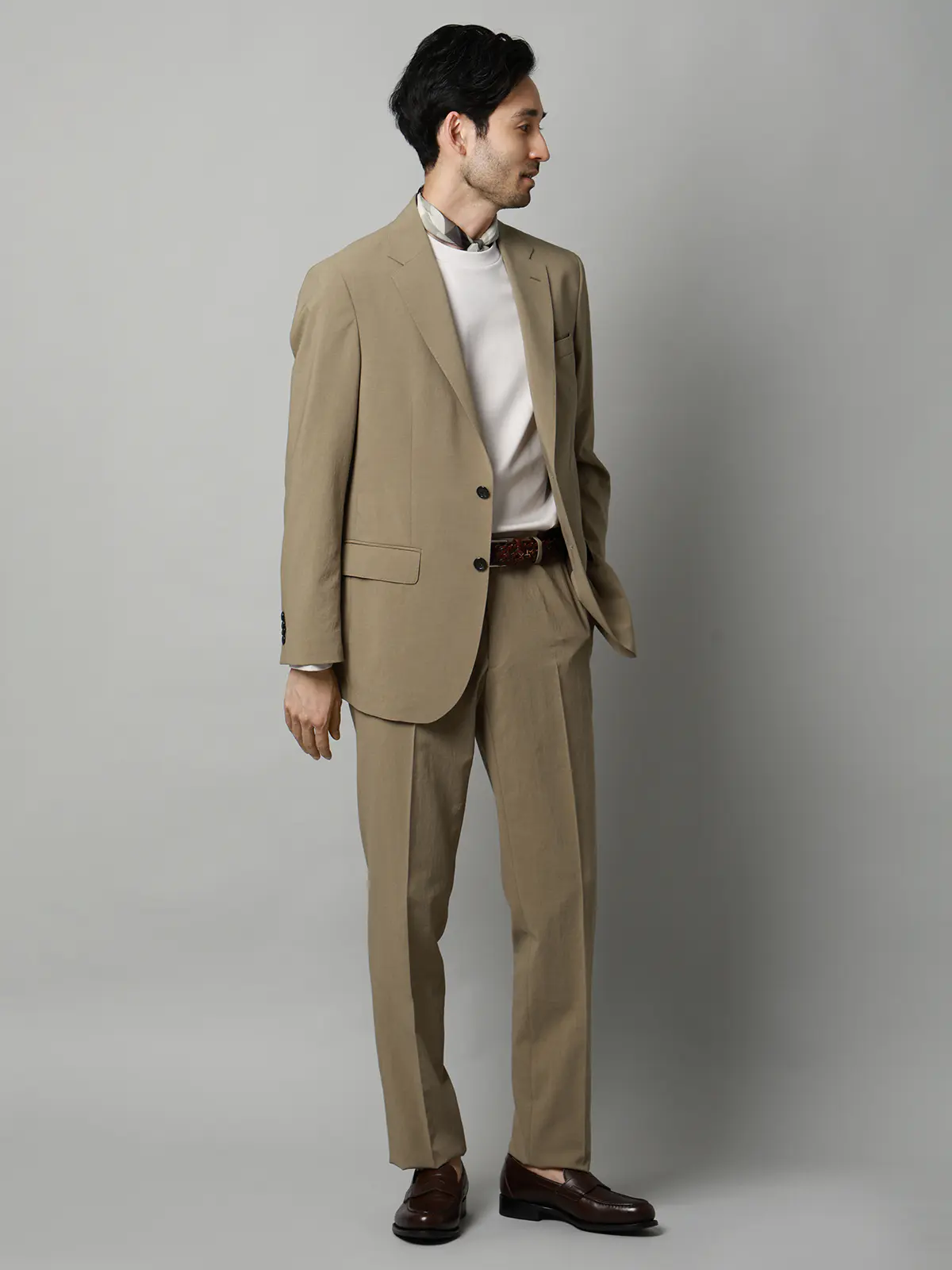 テーパードパンツ／ウォッシャブル／ストレッチ／接触冷感／リネンライクポリエステル／無地／TM02-S ベージュ S