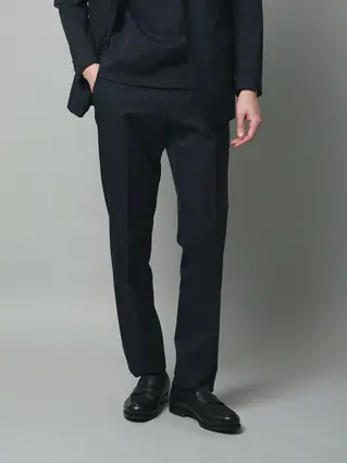 春夏／テーパードパンツ