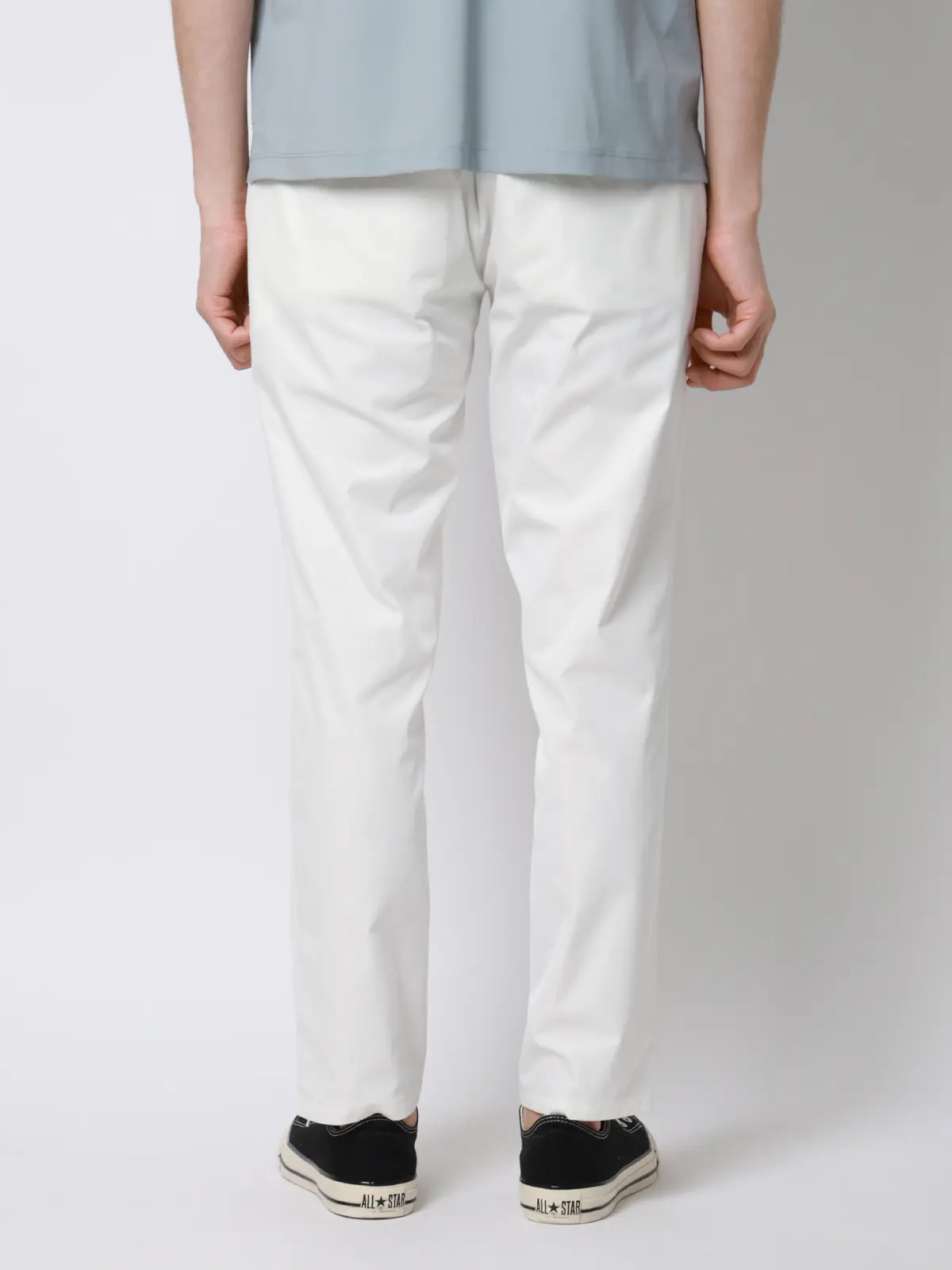 FLAT/テーパードパンツ/ウォッシャブル/ストレッチ/速乾/シルキーツイル/無地/裾上げ済み ホワイト S