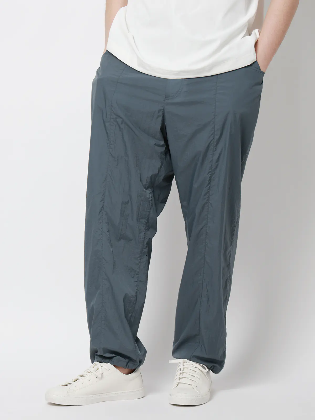 FLAT/イージーパンツ/ウォッシャブル/UVカット/軽量/ナイロンワッシャー/無地/裾上げ済み ブルー M