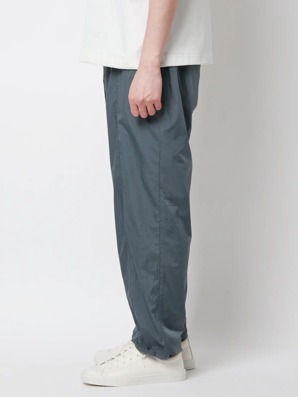 FLAT/イージーパンツ/ウォッシャブル/UVカット/軽量/ナイロンワッシャー/無地/裾上げ済み ブルー M