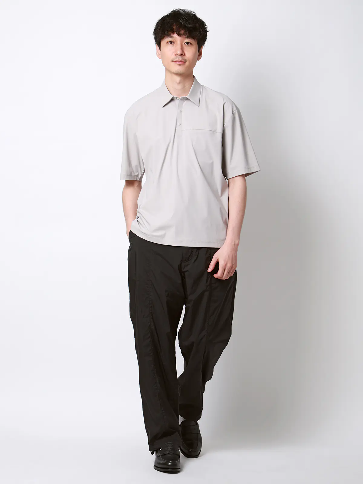 FLAT／イージーパンツ／ウォッシャブル／UVカット／軽量／ナイロンワッシャー／無地／裾上げ済み ブラック M