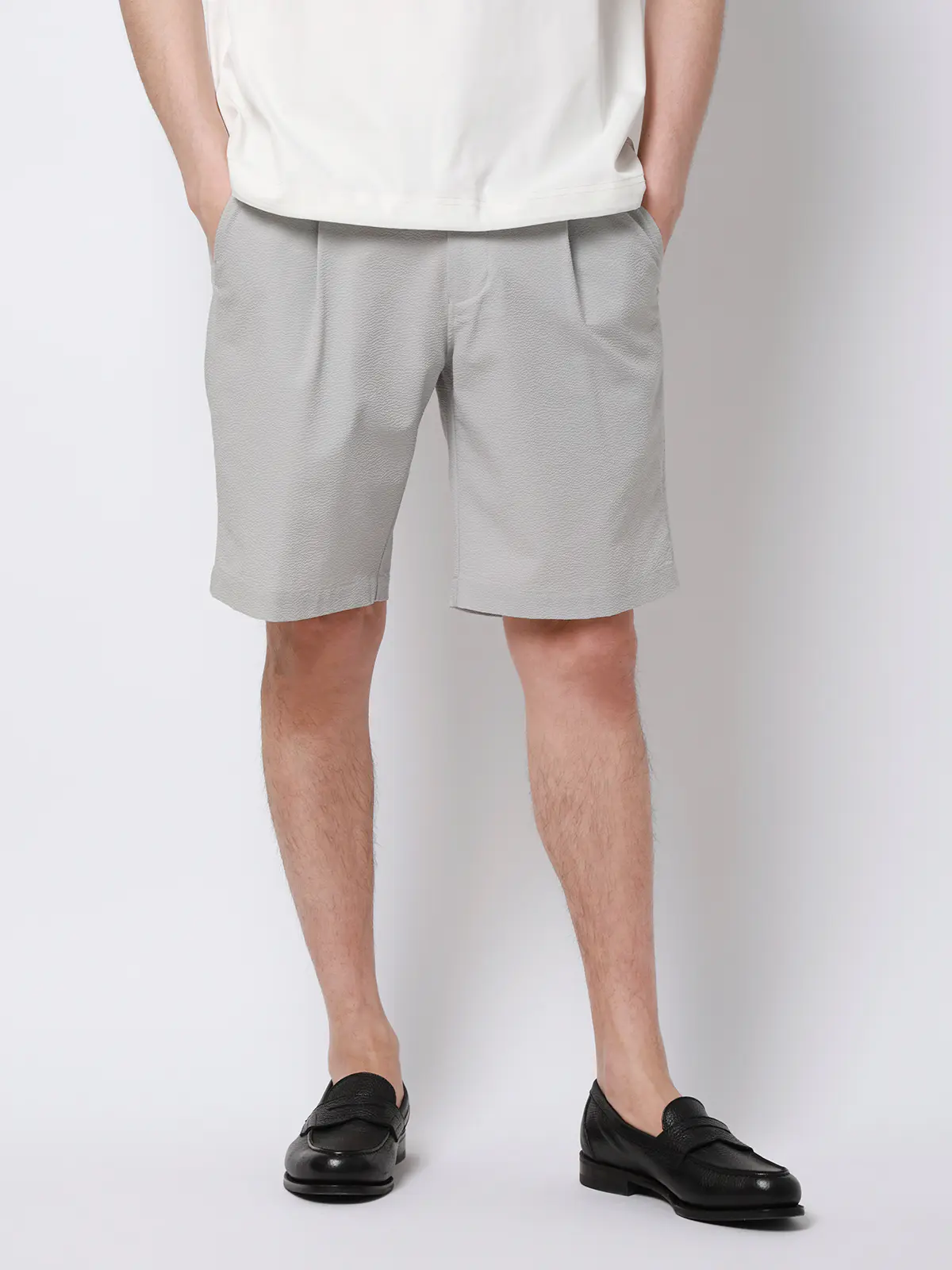 FLAT/タックハーフパンツ/ウォッシャブル/ストレッチ/ドライシアサッカー/無地/裾上げ済み ライトグレー M