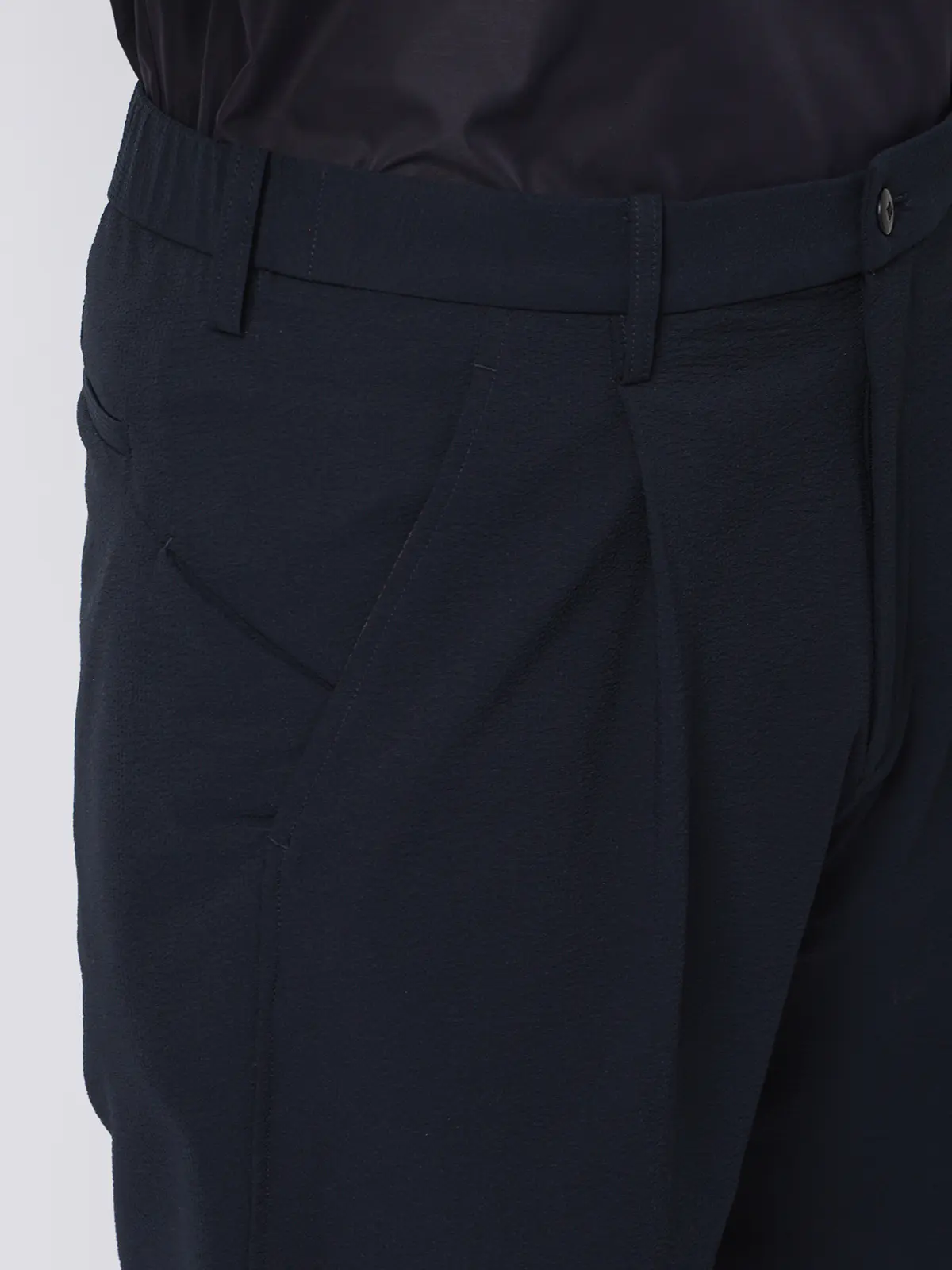 FLAT/タックハーフパンツ/ウォッシャブル/ストレッチ/ドライシアサッカー/無地/裾上げ済み ネイビー M