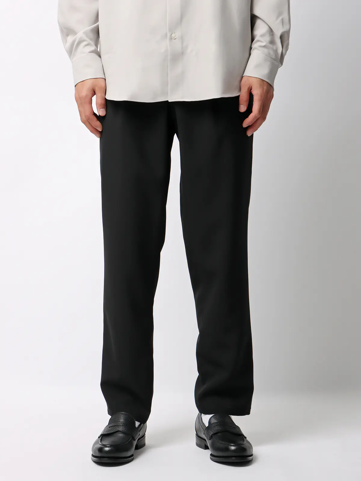 オフィパック/タックテーパードパンツ/ストレッチ/吸水速乾/ウールライクトロピカル/裾上げ済み ブラック S