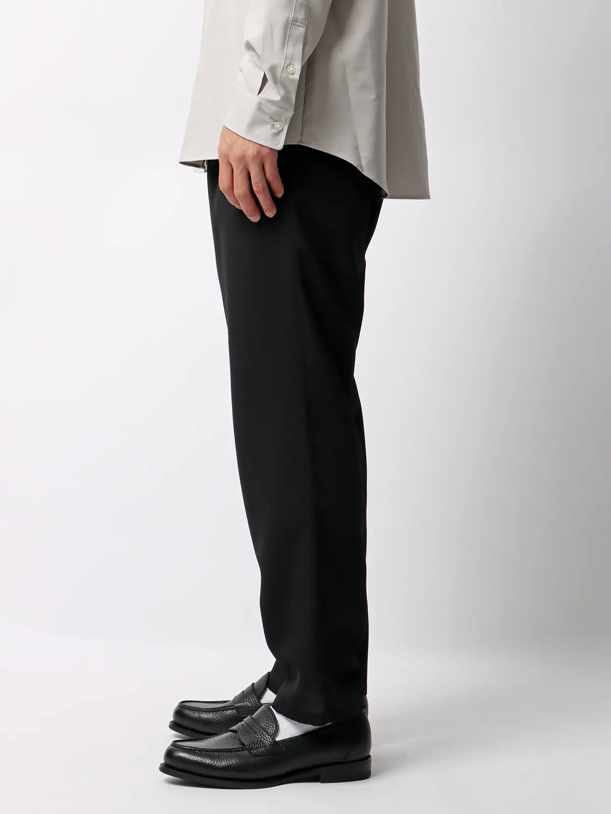 オフィパック/タックテーパードパンツ/ストレッチ/吸水速乾/ウールライクトロピカル/裾上げ済み ブラック S