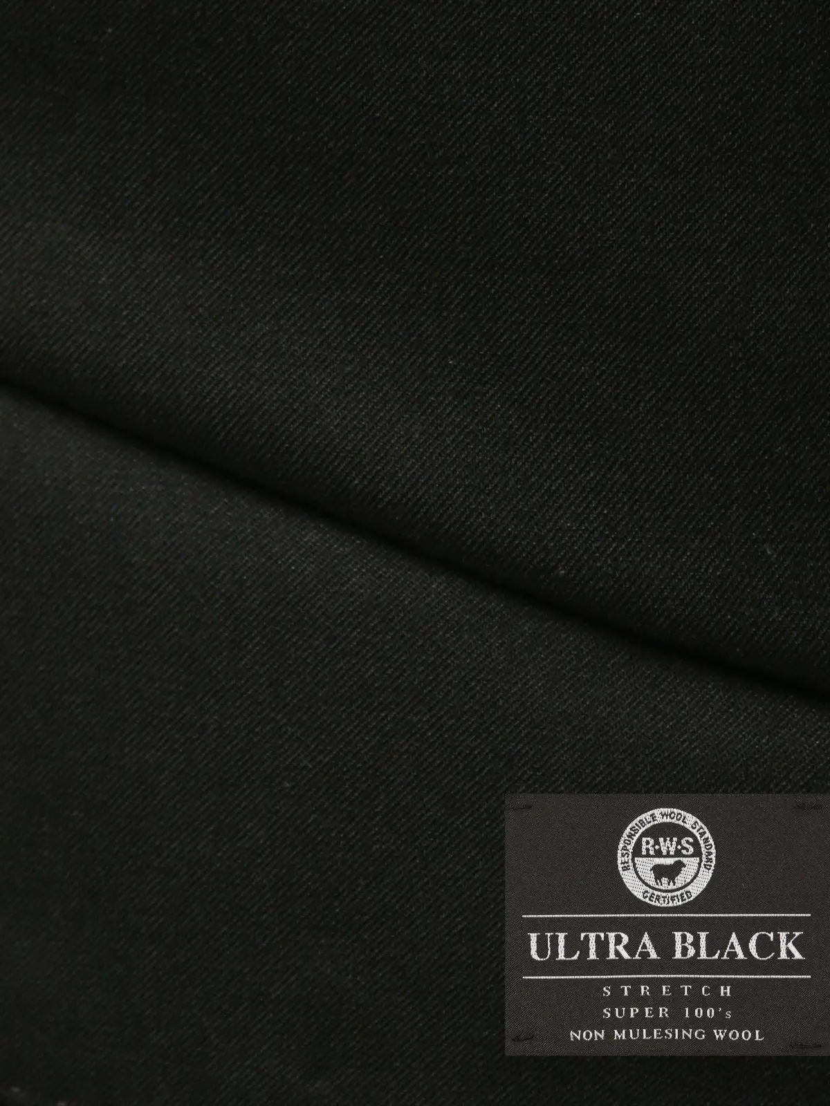 スーツ／フォーマル／2つボタン／無地／IZ01 ブラック 体型（DROP):スリム　8DROP(YA体),身長:175cm