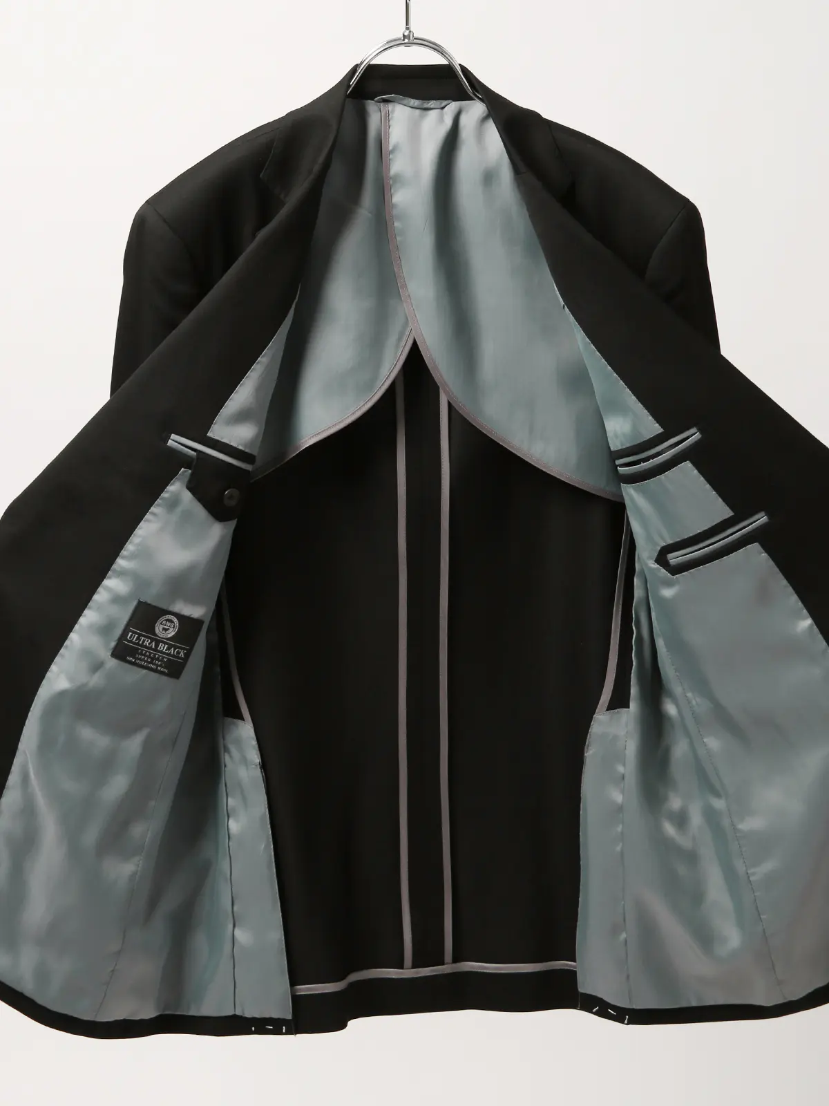 スーツ／フォーマル／2つボタン／無地／IZ01 ブラック 体型（DROP):スリム　8DROP(YA体),身長:175cm