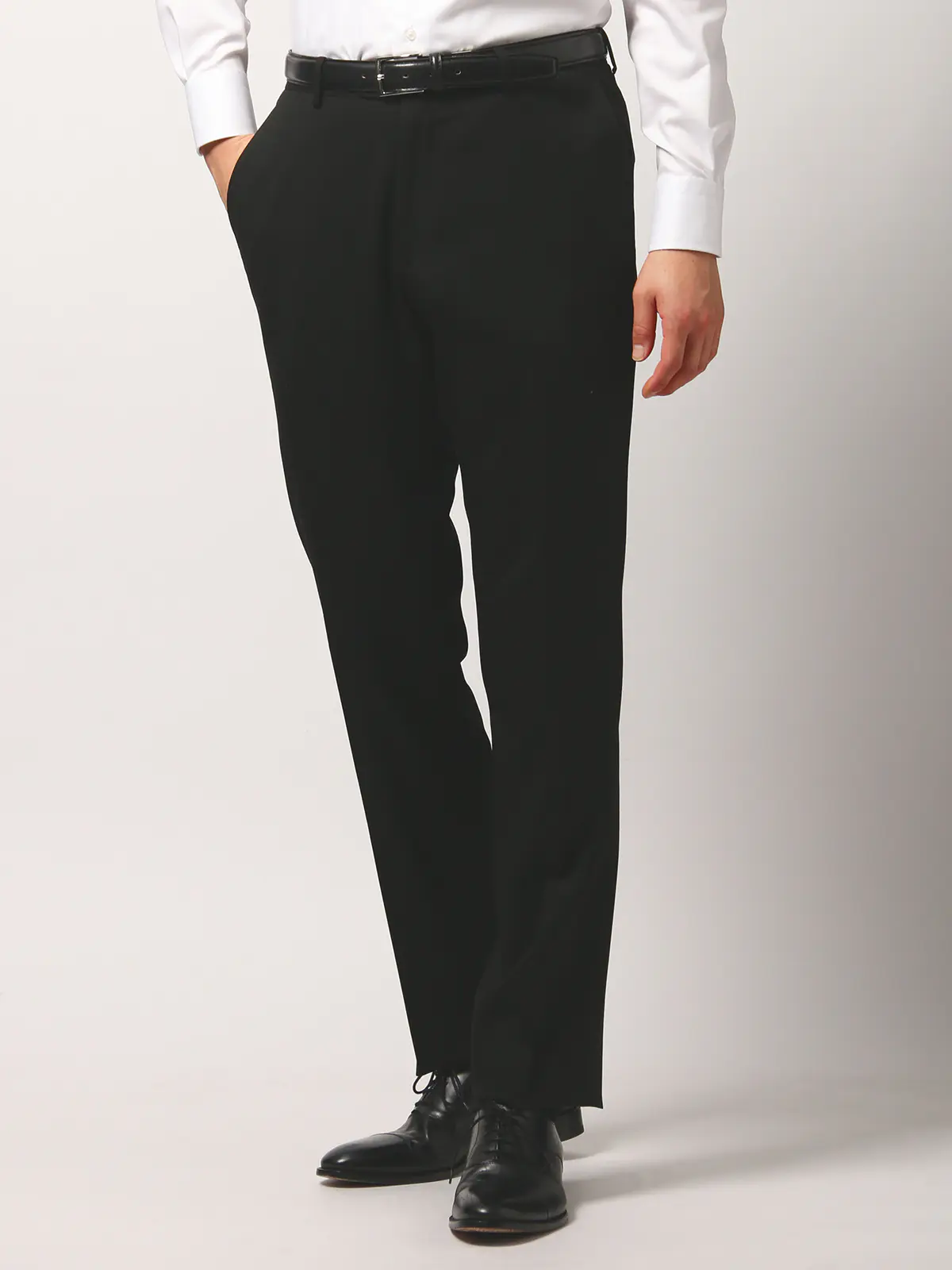 スーツ／フォーマル／2つボタン／無地／IZ01 ブラック 体型（DROP):スリム　8DROP(YA体),身長:175cm