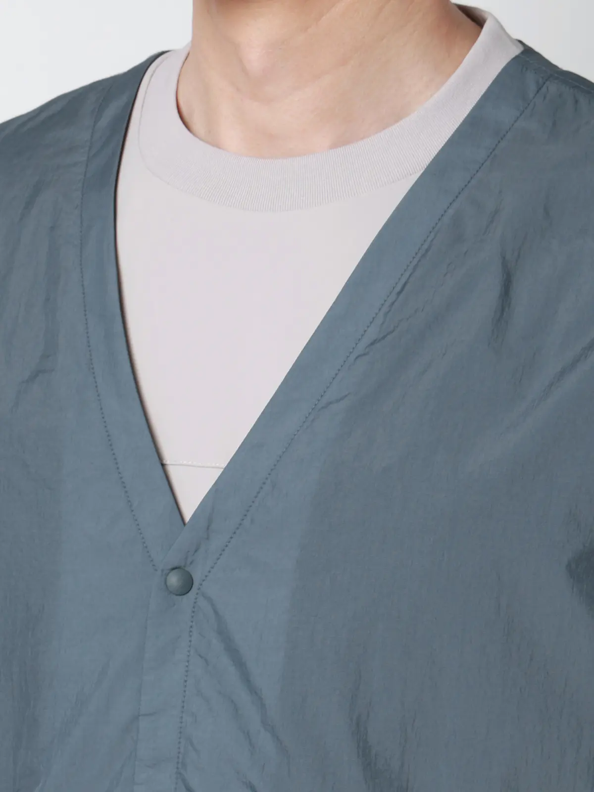 FLAT/Vカラーアウター/ウォッシャブル/UVカット/軽量/ナイロンワッシャー/無地 ブルー M