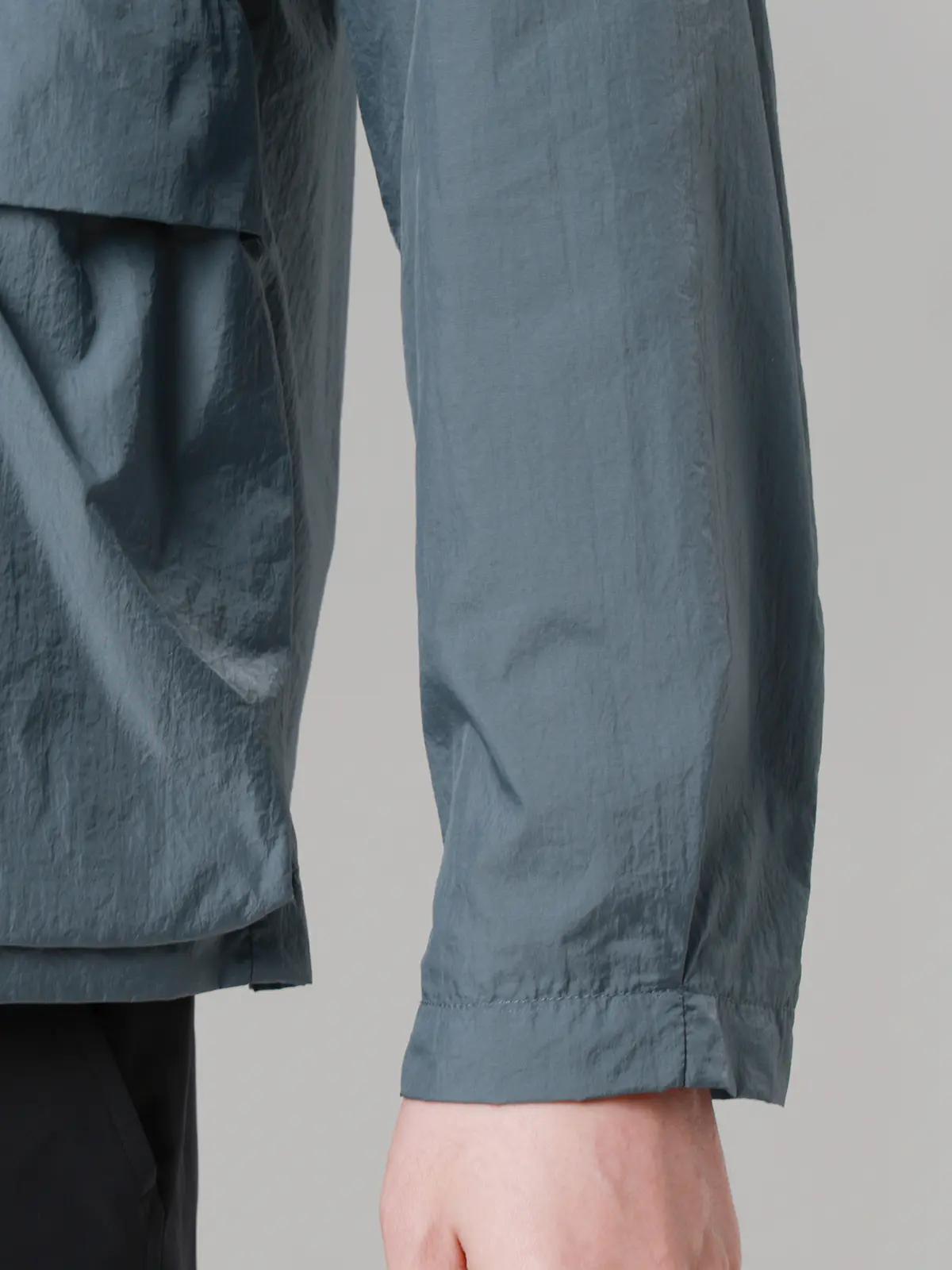 FLAT/Vカラーアウター/ウォッシャブル/UVカット/軽量/ナイロンワッシャー/無地 ブルー M