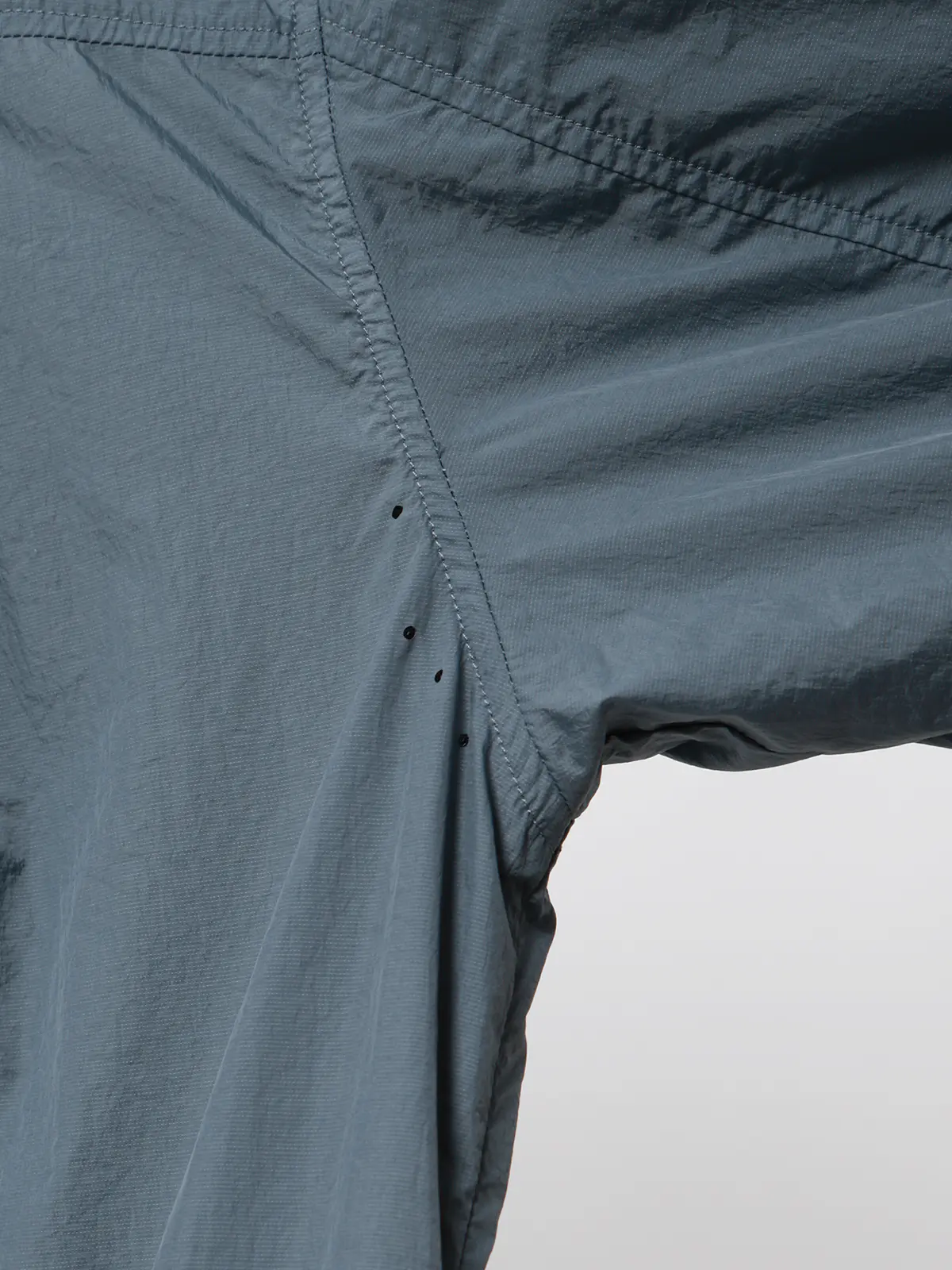 FLAT/Vカラーアウター/ウォッシャブル/UVカット/軽量/ナイロンワッシャー/無地 ブルー M