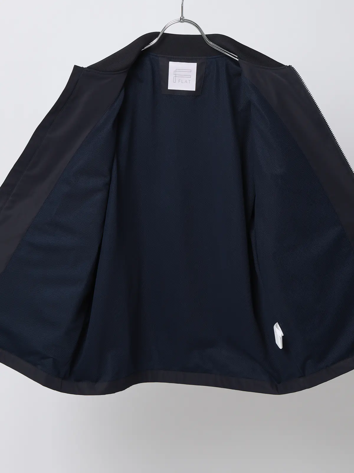 FLAT／アウター／MA-1／ウォッシャブル／ストレッチ／速乾／シルキーツイル／無地 ネイビー M