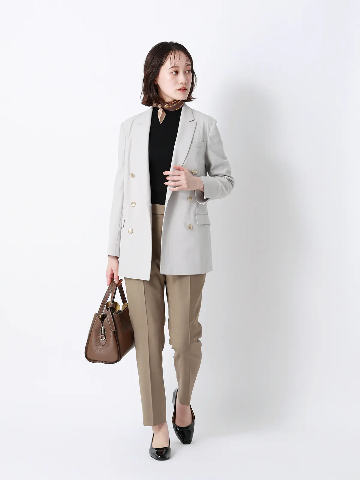 テーパードパンツ／Carreman／ウォッシャブル／接触冷感／TRストレッチ／無地 ベージュ 36(7号）