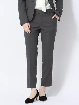 通年／テーパードパンツ