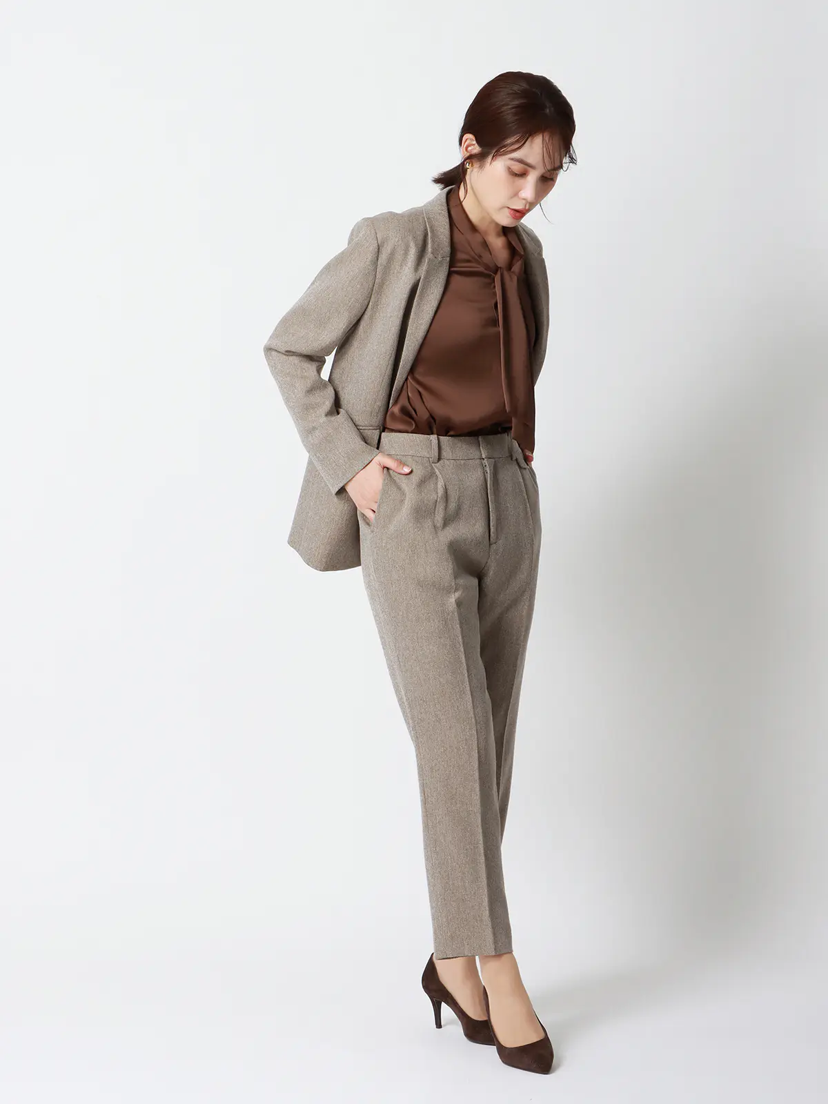 CHANTOWA/タックテーパードパンツ/ウォッシャブル/ツイードライクシャンブレー/織柄 ベージュ 36(7号)