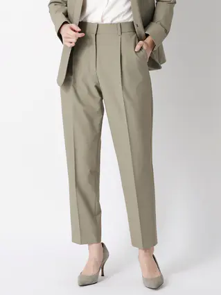 春夏／タックテーパードパンツ
