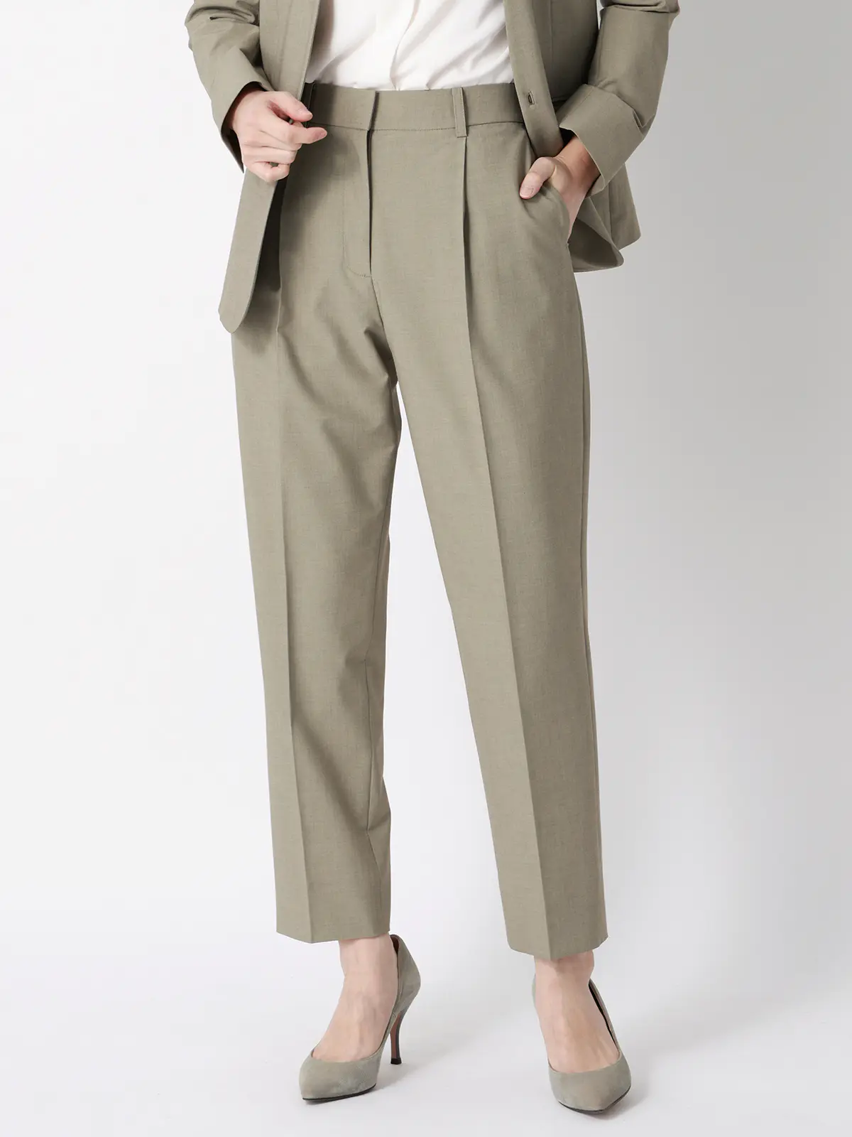 タックテーパードパンツ/ウォッシャブル/ストレッチ/UVカット/TRトロピカル/無地 カーキ 36(7号)