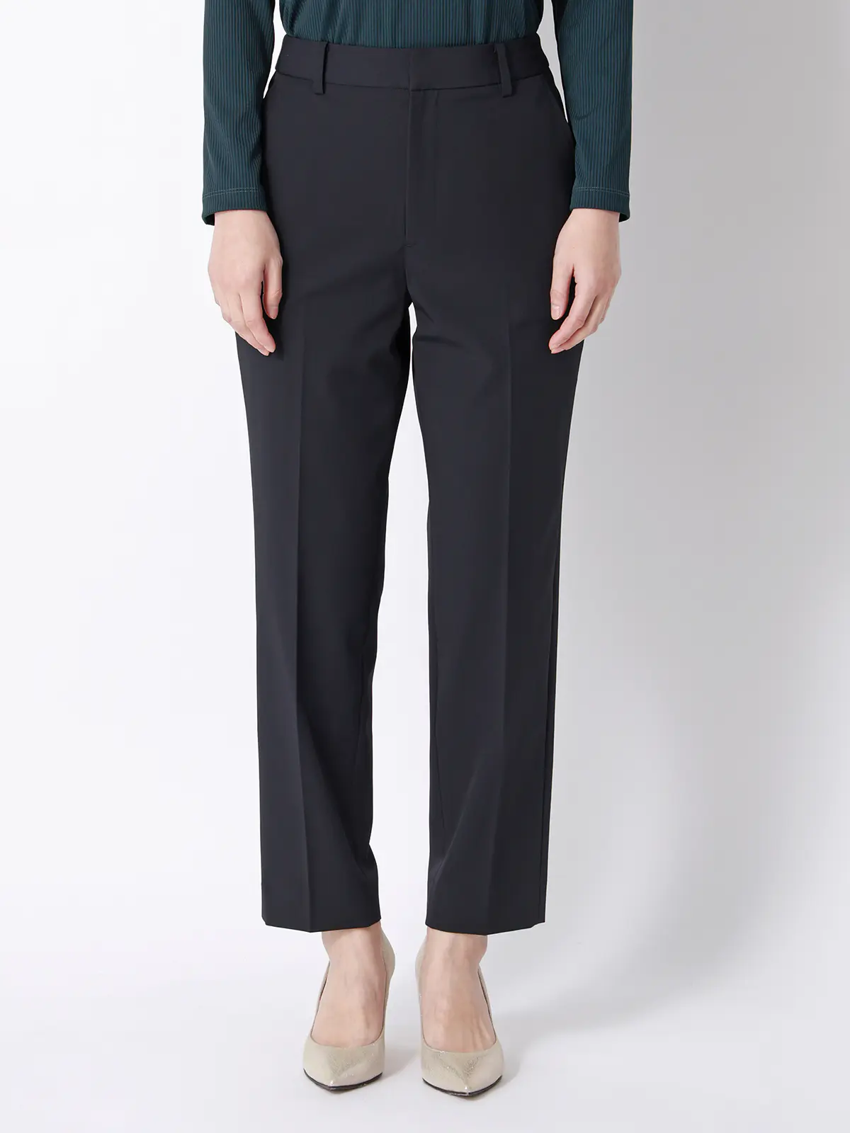 テーパードパンツ／ウォッシャブル／UVカット／ストレッチツイル／無地 ネイビー 36(7号）