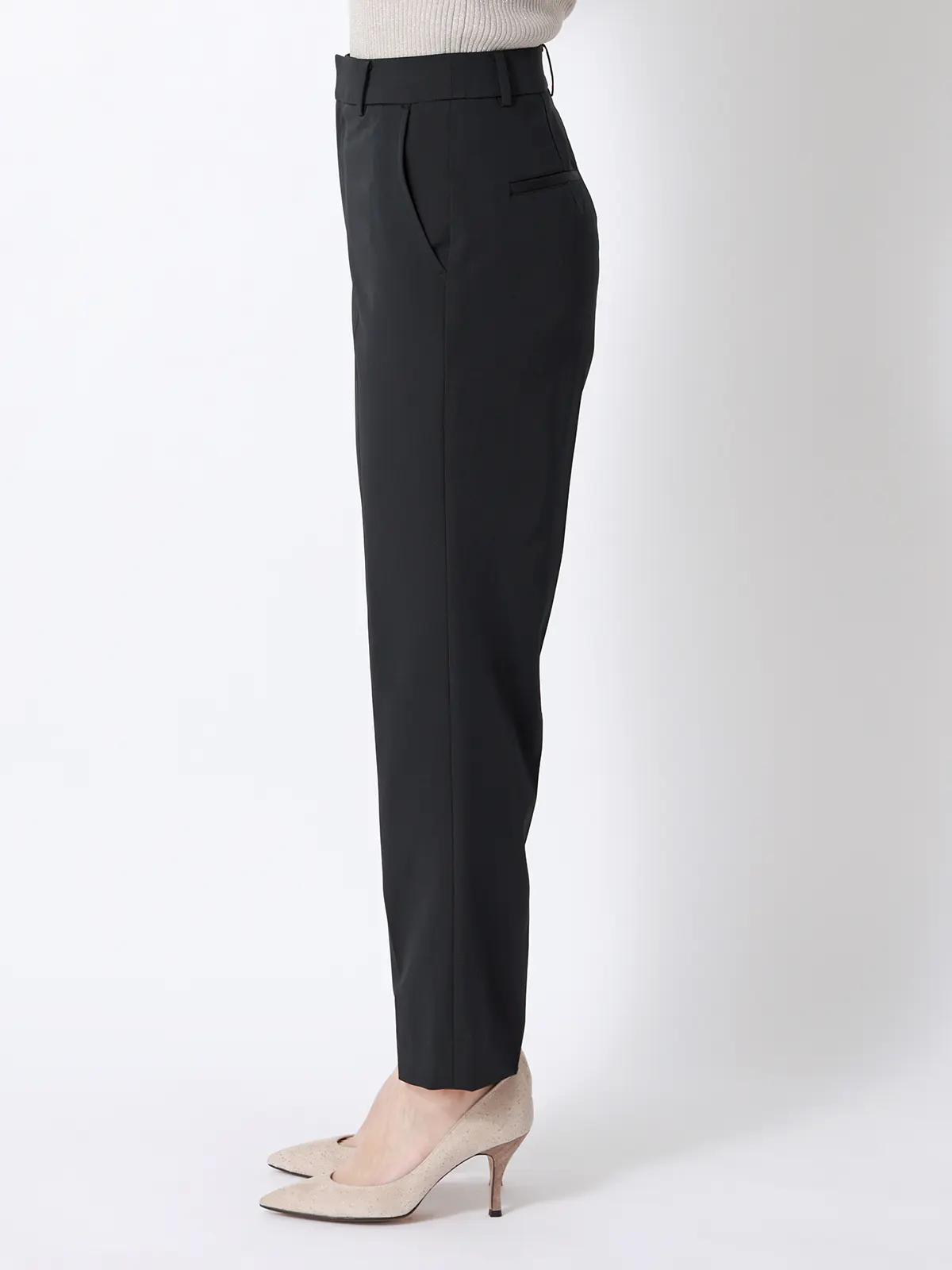 テーパードパンツ／ウォッシャブル／UVカット／ストレッチツイル／無地 ブラック 36(7号）