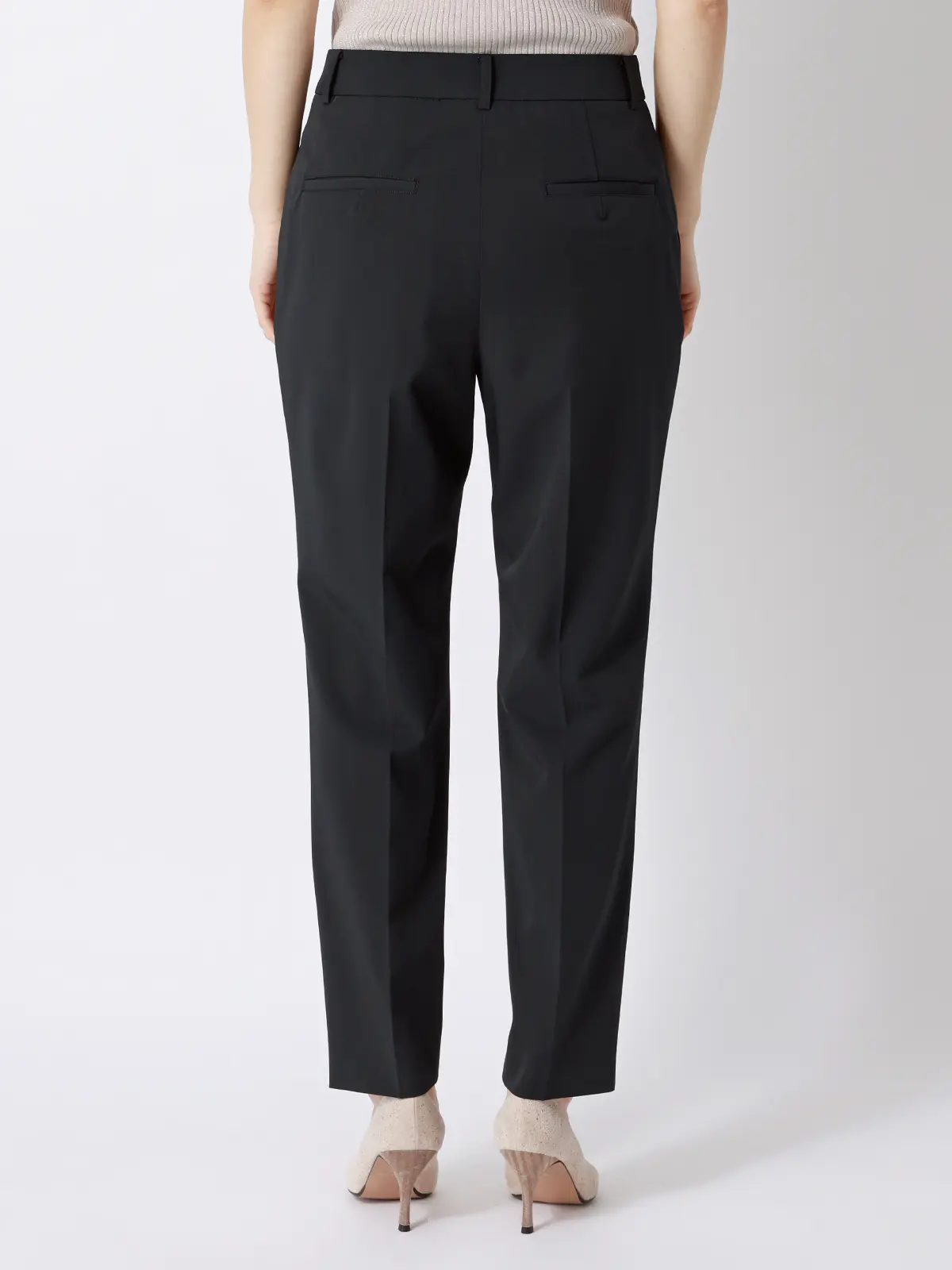 テーパードパンツ／ウォッシャブル／UVカット／ストレッチツイル／無地 ブラック 36(7号）