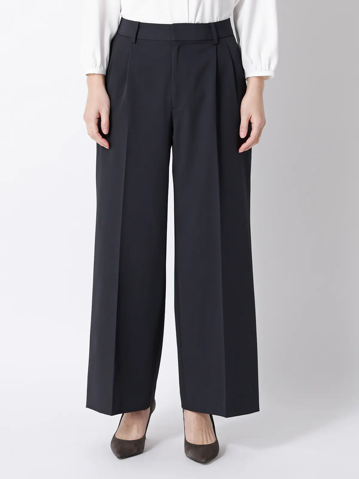 タックワイドパンツ／ウォッシャブル／UVカット／ストレッチツイル／無地 ネイビー 36(7号）