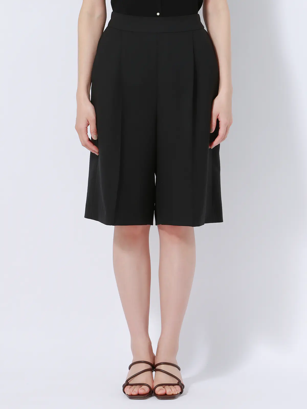 WEB限定／カセット服／ピンタックショートパンツ／ウォッシャブル／メランジツイル／無地 ブラック 36(7号）