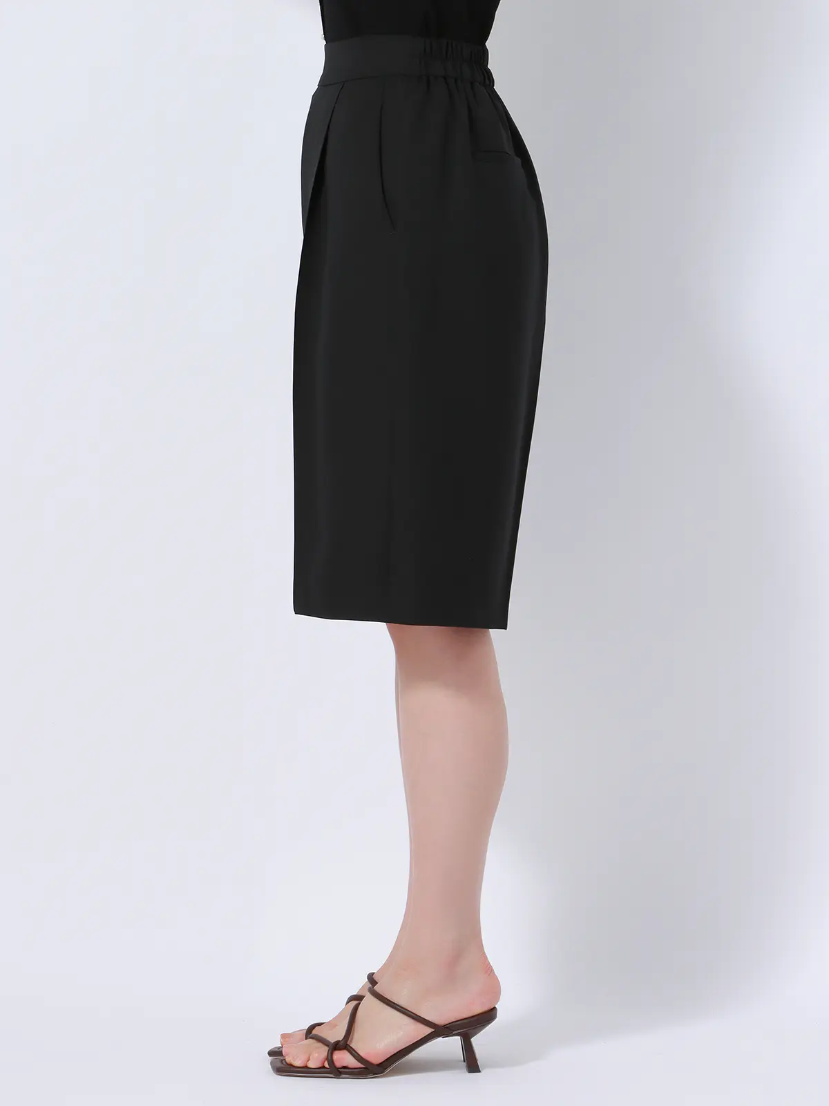 WEB限定／カセット服／ピンタックショートパンツ／ウォッシャブル／メランジツイル／無地 ブラック 36(7号）