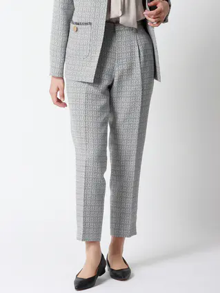 通年／タックテーパードパンツ