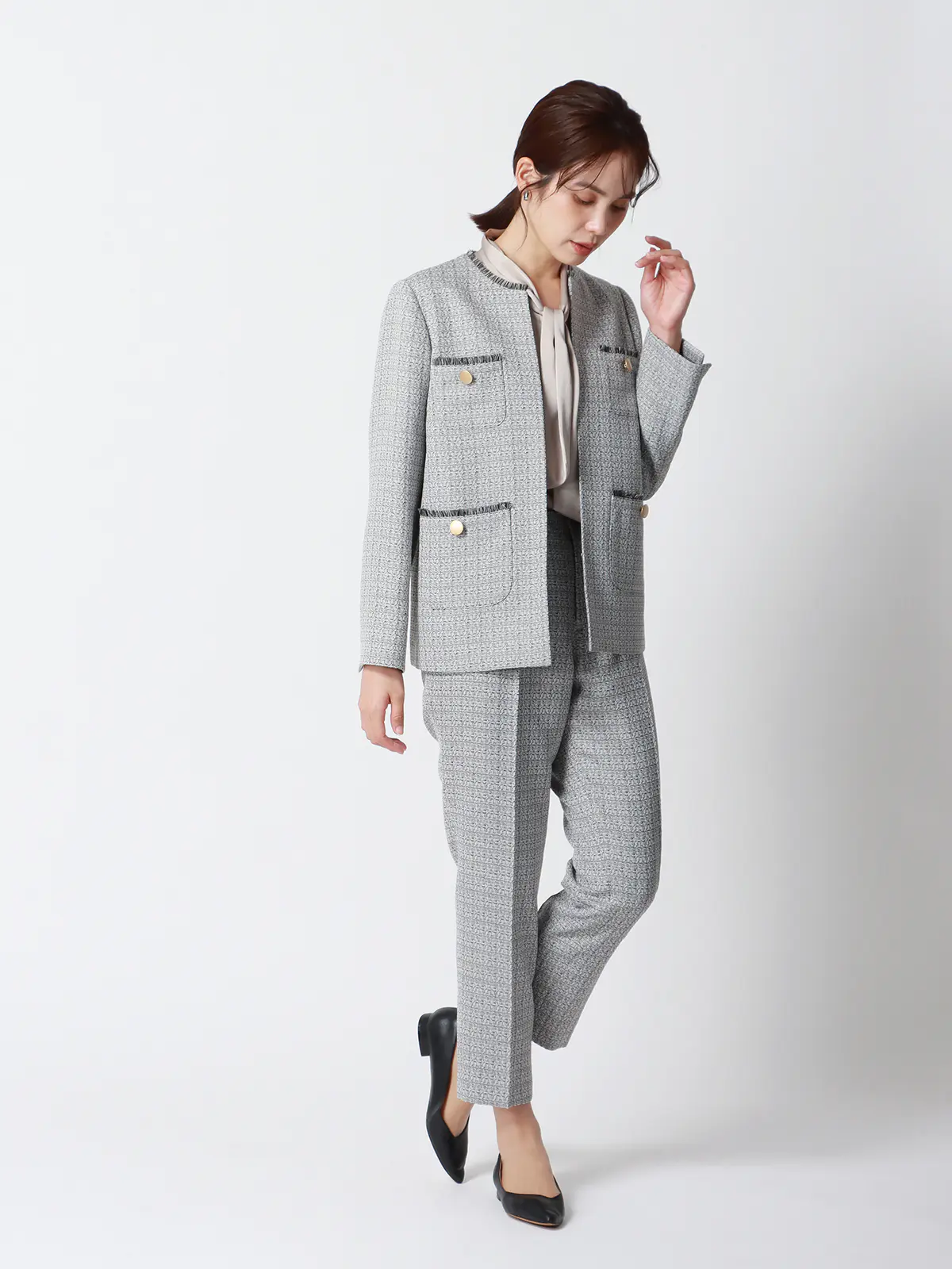 タックテーパードパンツ／ハンドウォッシュ／ツイード／織柄 ホワイト 36(7号）