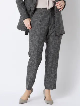 通年／テーパードパンツ